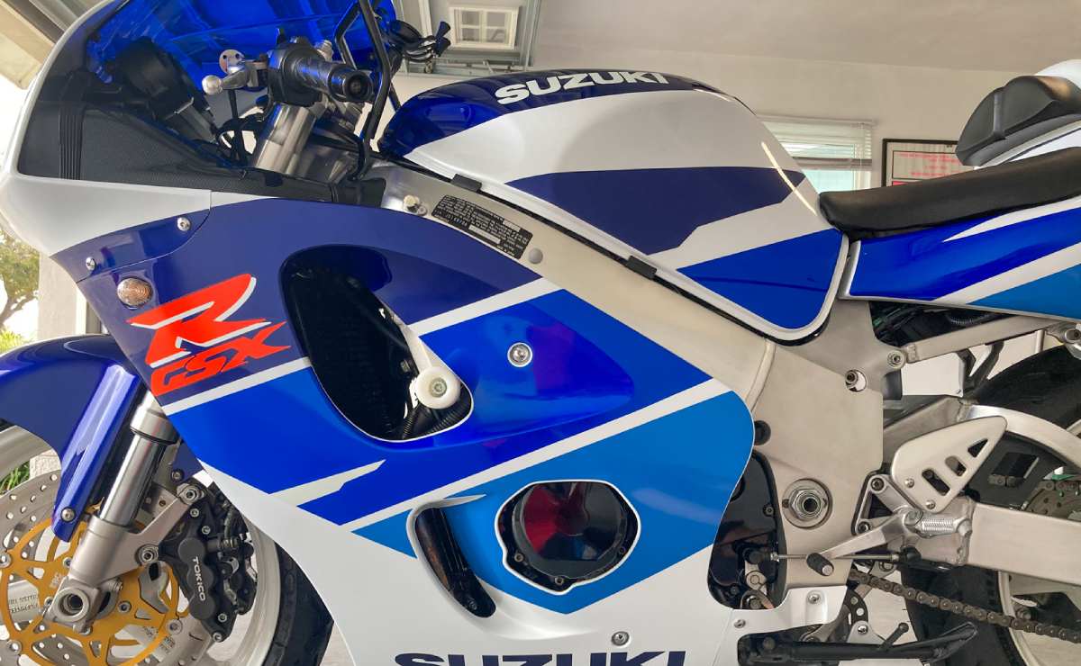 MDP suzuki gsx r 750 srad 3 Suzuki GSX-R 750 SRAD: 30 Años del Ícono que Cambió la Historia de las Deportivas