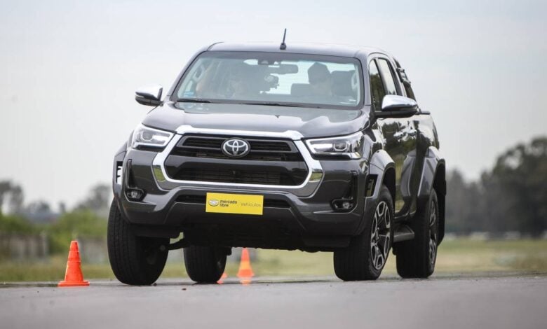 MDP Guia de compra pick ups Toyota Hilux esquive Toyota Hilux: La Pick-Up que Sigue Liderando el Juego