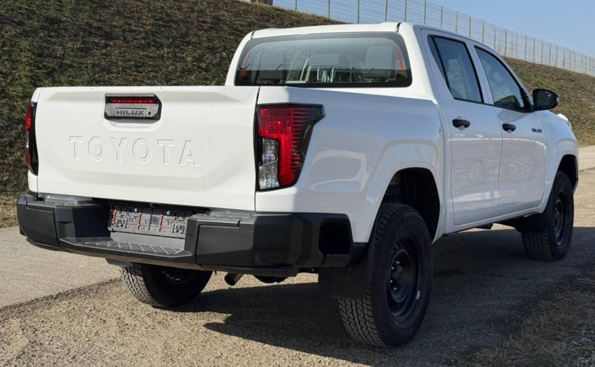 Toyota Hilux 2024: La renovación más esperada en el mundo de las pickups MDP Nueva Toyota Hilux base trasera Toyota Hilux 2024: La renovación más esperada en el mundo de las pickups