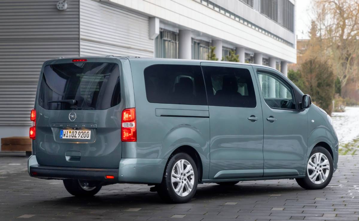 MDP Opel Zafira trasera La Nueva Opel Zafira: La Versátil Minivan que Revoluciona el Mercado Europeo