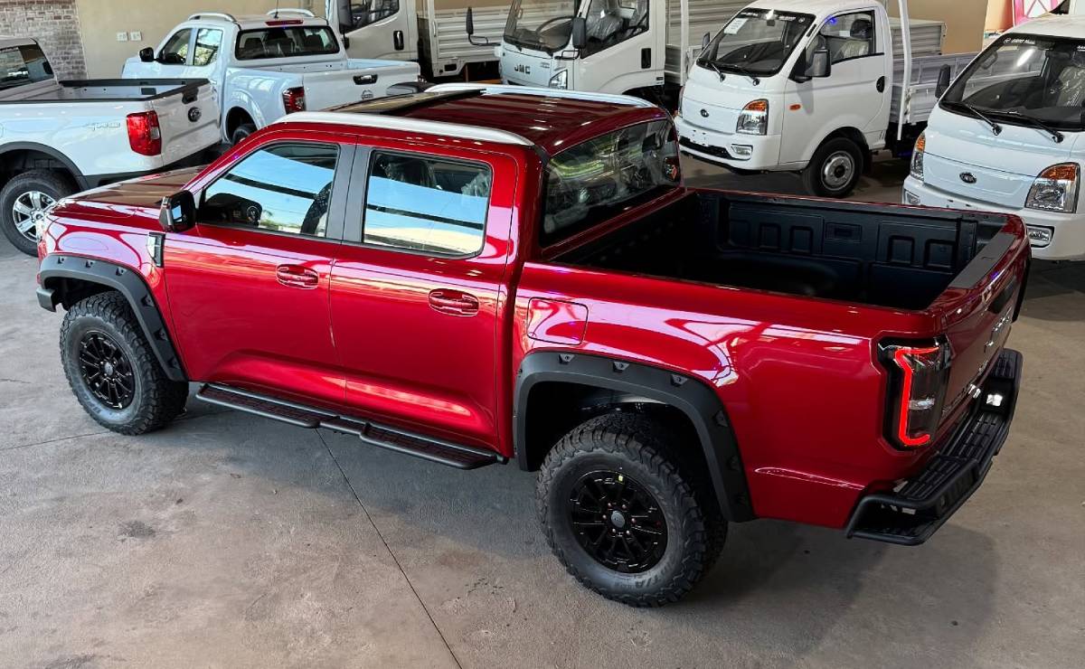 MDP Pick up JMC GRAND AVENUE DADAO PRO perfil 1 La JMC Grand Avenue Dadao Pro: Potencia y Resistencia Desde China para Conquistar Carreteras Latinoamericanas