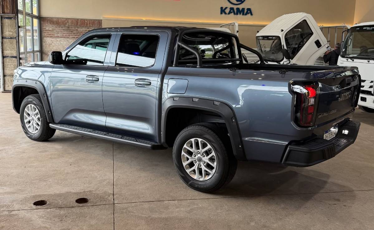 MDP Pick up JMC GRAND AVENUE GL trasera 1 JMC Grand Avenue: La Competencia que Llega a Revolucionar el Mercado de Pick Ups Medianas