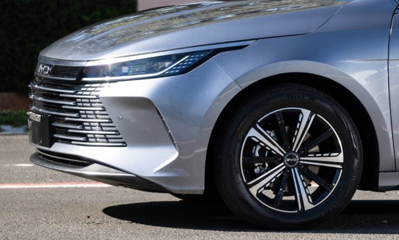 MDP Sedan BYD King teaser 1 ¿Puede el BYD King Destronar al Toyota Corolla en Brasil?