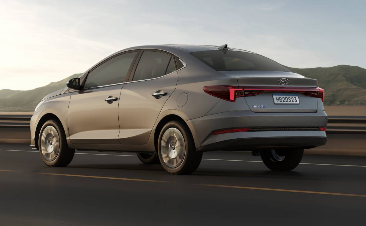 ¿Por qué el Hyundai HB20 Sedán sigue siendo la opción más buscada para 2025? MDP Sedan Hyundai HB20S trasera accion ¿Por qué el Hyundai HB20 Sedán sigue siendo la opción más buscada para 2025?