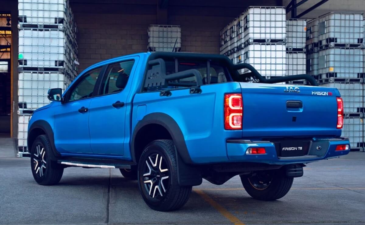 MDP JAC Frison T8 perfil JAC Frison T8: La Nueva Propuesta que Desafía a la Toyota Hilux
