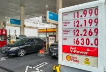 MDP Llenar el tanque cada vez es mas caro cuanto cuesta el diesel y por que fue el que mas aumento El Alto Costo del Gasoil Premium: Impacto en Pick Ups y SUVs Diésel
