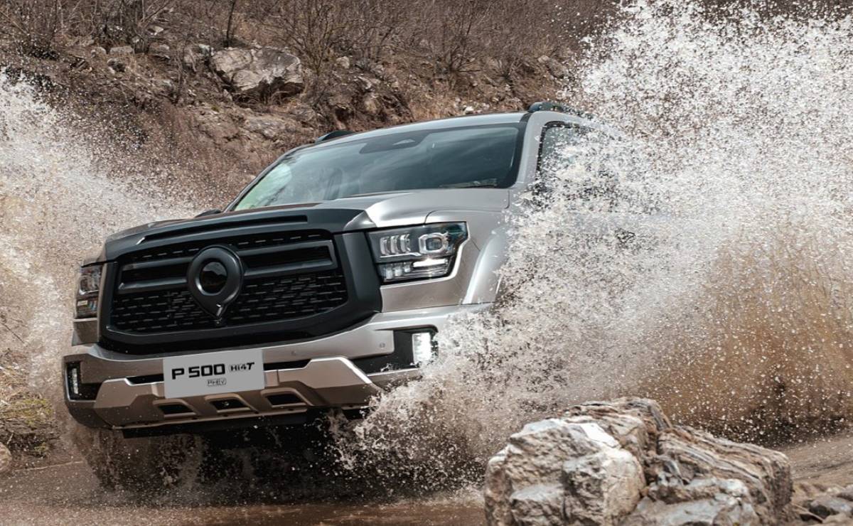 La Gran Llegada: ¿Es la GWM Poer P500 la Pickup Híbrida que el Mercado Esperaba? MDP Pick up GWM Poer 500 accion 1 La Gran Llegada: ¿Es la GWM Poer P500 la Pickup Híbrida que el Mercado Esperaba?