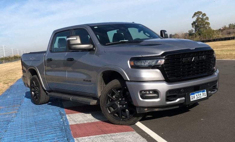 MDP RAM 1500 frente RAM 1500 vs Volkswagen Amarok V6: ¿Cuál es la pick-up que más conviene mantener en Argentina?