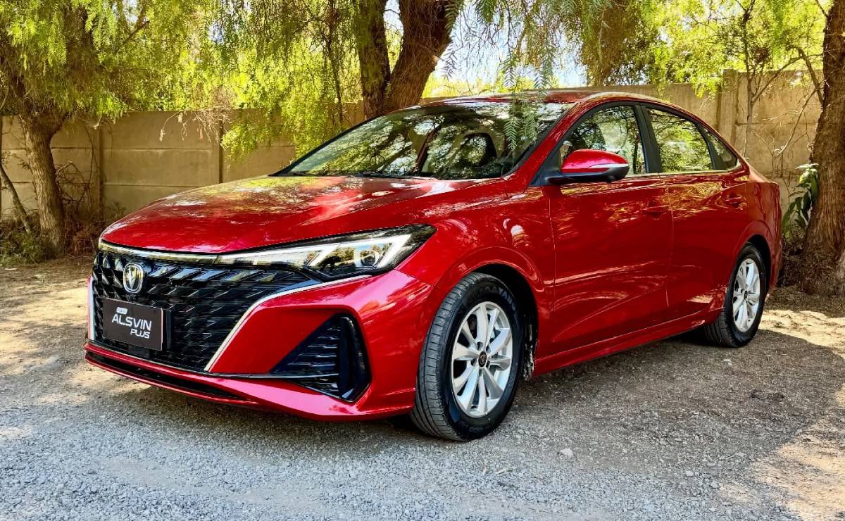 MDP Sedan Changan Alsvin Plus frente 1 1 Changan Alsvin Plus: El Nuevo Sedán que Conquista las Carreteras Chilenas