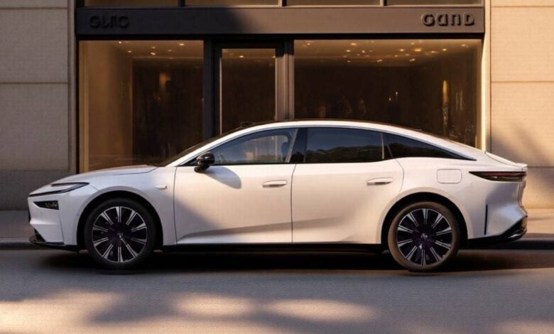 MDP Sedan Toyota BZ7 perfil Toyota bZ7: El Nuevo Sedán Eléctrico que Revoluciona el Mercado en China