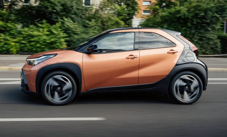 MDP Toyota Aygo X perfil accion Toyota Aygo X Cross Hybrid 2026: La Renovación Más Esperada del Año en el Segmento Urbano