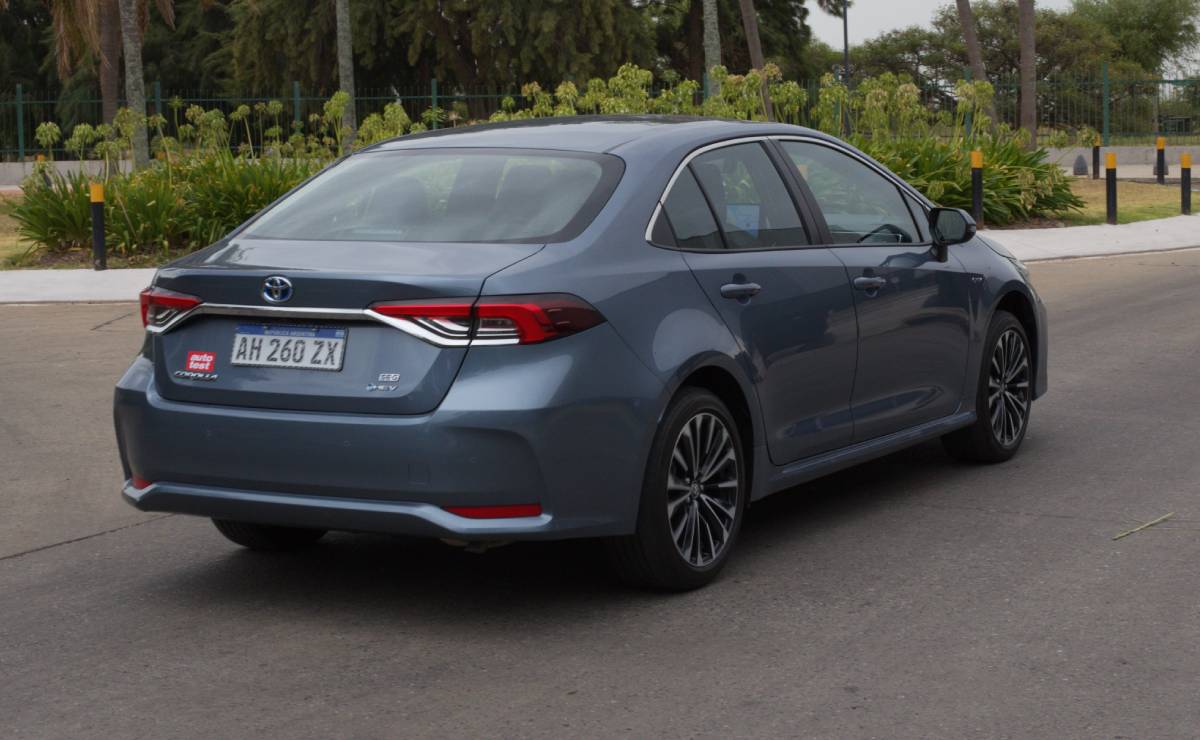 MDP Toyota Corolla SEG hibrido consumo 1 Toyota Corolla vs Honda Civic: ¿Cuál es el híbrido más eficiente del mercado?