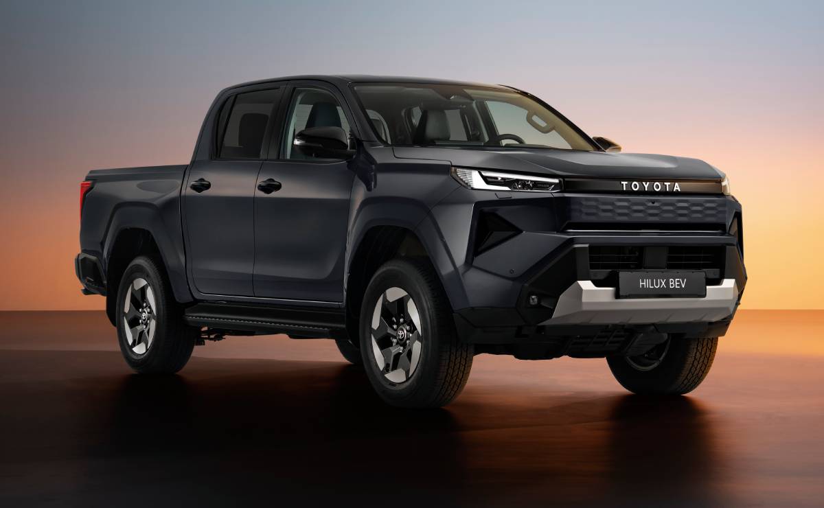 MDP Toyota Hilux BEV frente 1 ¿Está llegando la nueva Toyota Hilux que revolucionará el mercado argentino?