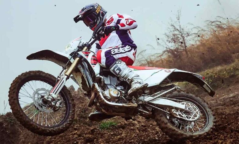 Bimota BX450: La Irresistible Apuesta Italiana en el Mundo del Enduro MDP bimota moto enduro bk450 Bimota BX450: La Irresistible Apuesta Italiana en el Mundo del Enduro