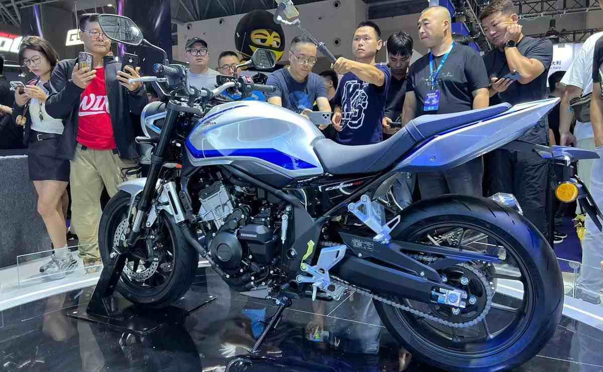 MDP honda cb 500 super four presentacion 2 1 Honda CB400 Súper Four: La Nueva Joya Retro de la Marca