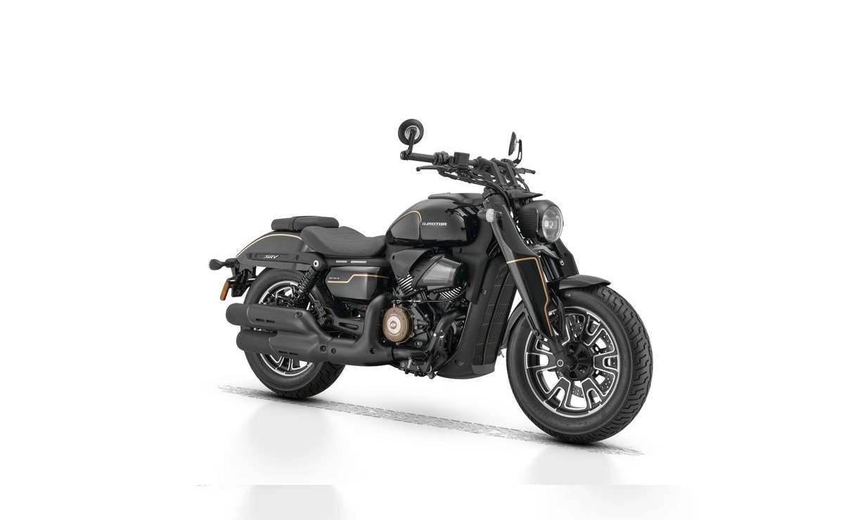 QJMotor SRV 400 VS: La Novedosa Cruiser que Revoluciona el Mercado Italiano MDP moto custom qjmotor srv400 3 QJMotor SRV 400 VS: La Novedosa Cruiser que Revoluciona el Mercado Italiano