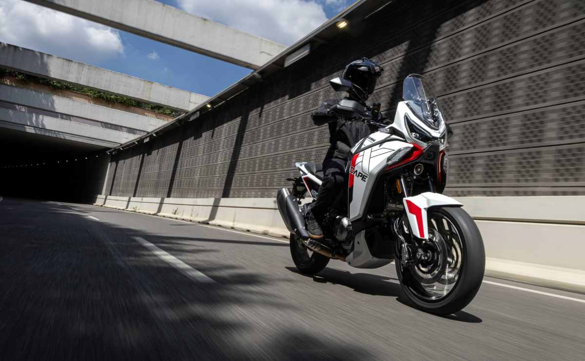 MDP moto morini xcape 1200 Moto Morini X-Cape 1200: Una Revelación en el Mundo de las Trail de Gran Cilindrada