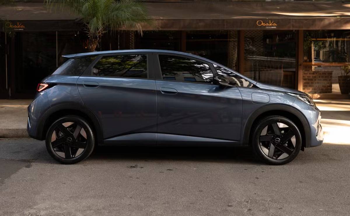 BYD Dolphin Special Edition: ¿La versión que los amantes de los eléctricos esperaban? MDP BYD Dolphin Special Edition perfil BYD Dolphin Special Edition: ¿La versión que los amantes de los eléctricos esperaban?