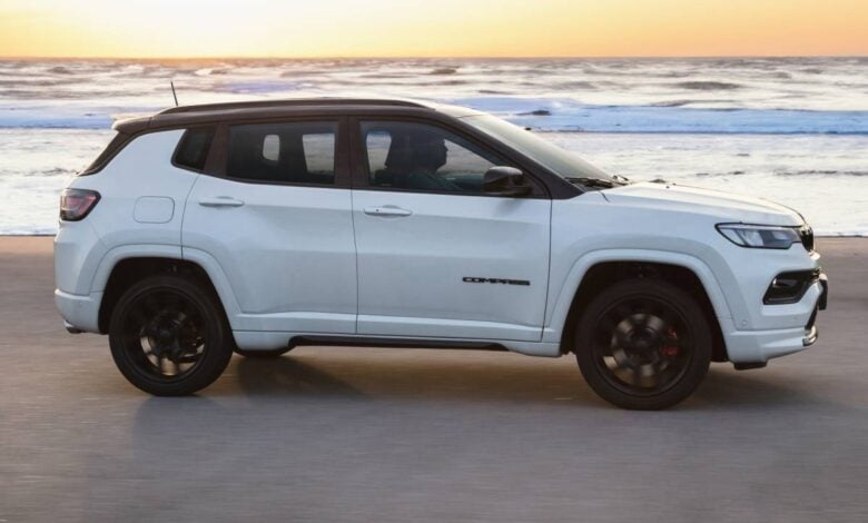 MDP Jeep Compass Blackhawk perfil Jeep Renueva Precios y Ofrece Descuentos Exclusivos: ¿Cómo Afecta al Mercado Local?
