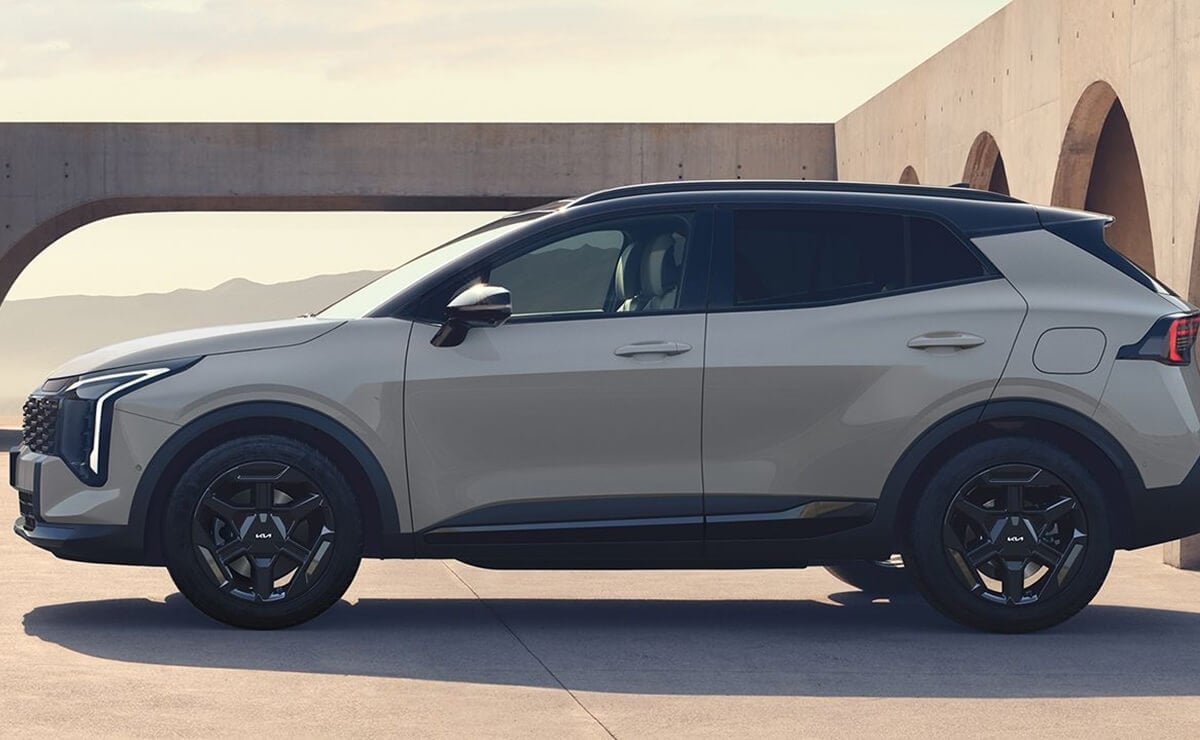 ¿Kia Sportage Black Edition: la nueva amenaza para el trono del C-SUV? MDP KIA Sportage Black Edition perfil ¿Kia Sportage Black Edition: la nueva amenaza para el trono del C-SUV?