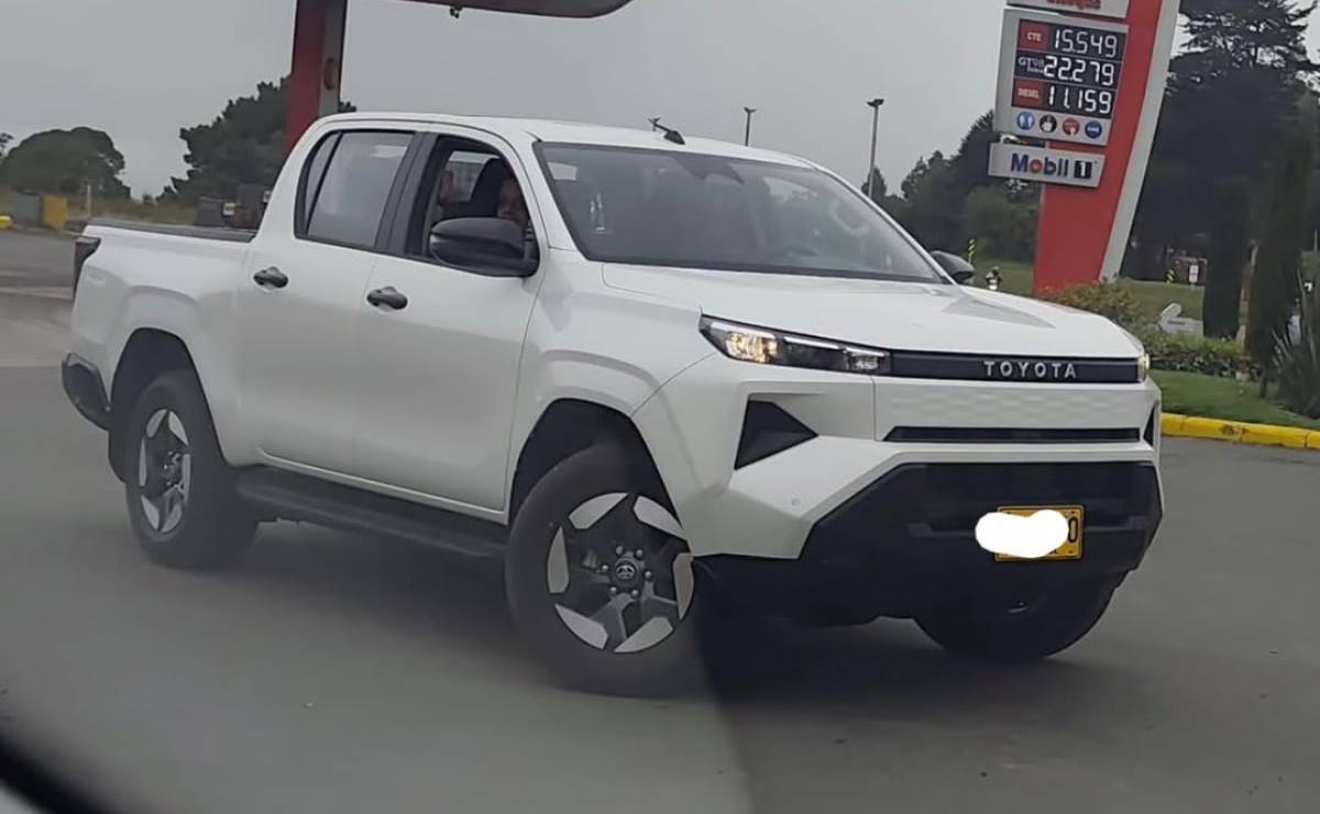 Toyota Hilux BEV: La electrificación de la icónica pick-up ya está en marcha MDP Nueva Toyota Hilux BEV colombia Toyota Hilux BEV: La electrificación de la icónica pick-up ya está en marcha