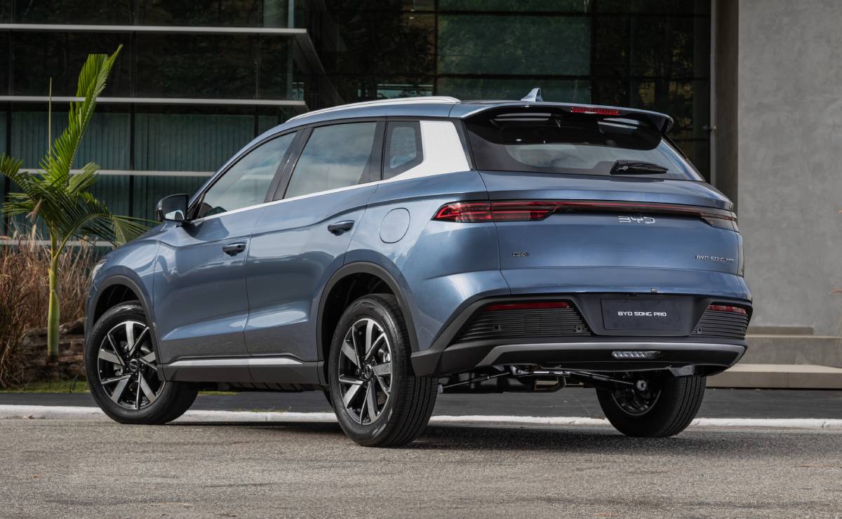 MDP SUV BYD Song Pro trasera 2 BYD Song Pro: El SUV Híbrido Enchufable Chino que Revoluciona el Segmento Mediano