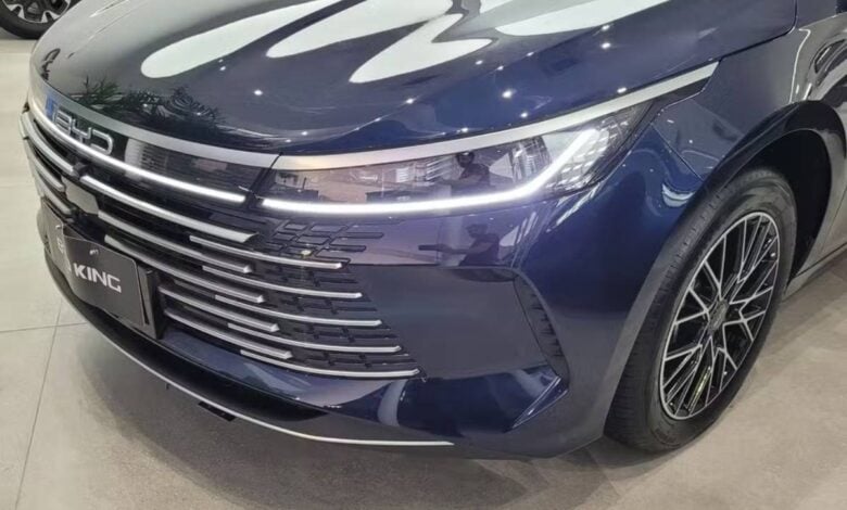 MDP Sedan BYD King teaser 2 BYD King: ¿El nuevo desafiante del Toyota Corolla en el mercado brasileño?