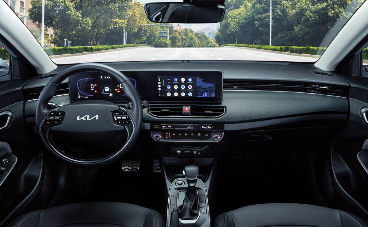 MDP Sedan KIA K3 interior 2 Kia K3 2026: La Renovación del Sedán Compacto que Desafía al Segmento