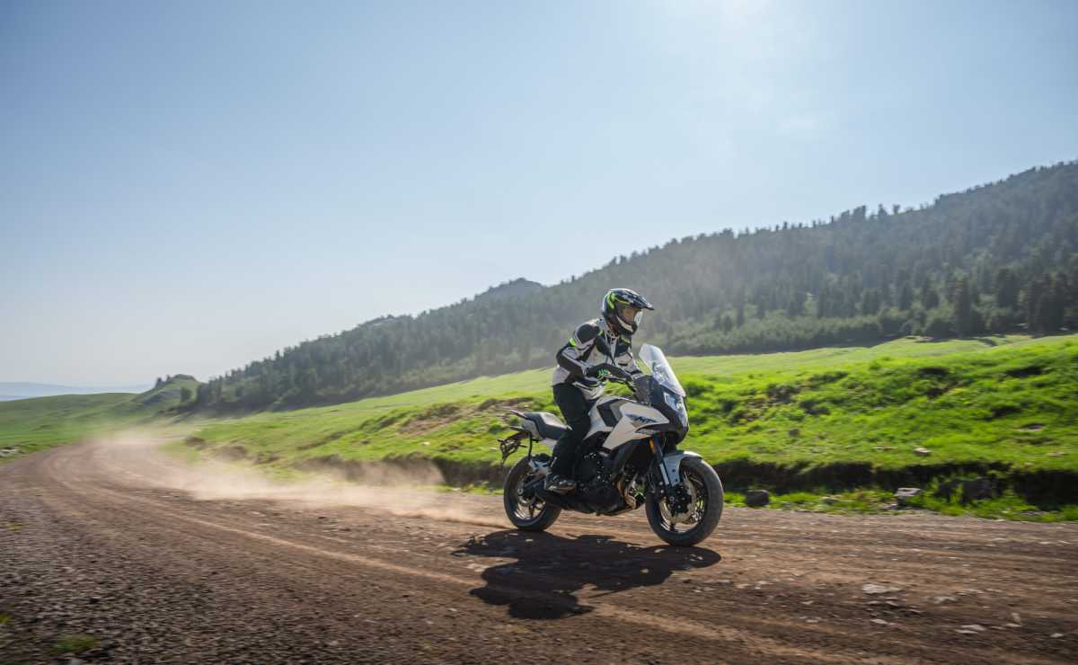 CFMoto 700 MT ADV: La Nueva Aventura Dual que Desafía el Terreno MDP accion prueba cfmoto 700mt CFMoto 700 MT ADV: La Nueva Aventura Dual que Desafía el Terreno