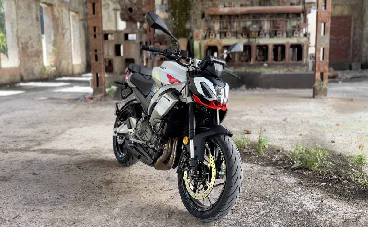 Aprilia Tuono 457 vs Kove 350R: ¿Cuál es la elección perfecta para el segmento medio? MDP aprilia tuono 457 test ride 4 1 Aprilia Tuono 457 vs Kove 350R: ¿Cuál es la elección perfecta para el segmento medio?