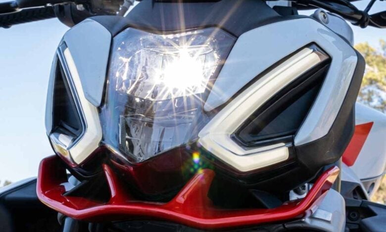 Aprilia Tuono 457: ¿La Moto que Revolucionará el Mercado? MDP aprilia tuono 457 test ride 6 1 Aprilia Tuono 457: ¿La Moto que Revolucionará el Mercado?