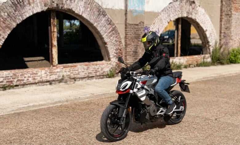 Aprilia Tuono: La naked más esperada del año llega con fuerza MDP aprilia tuono 457 test ride Aprilia Tuono: La naked más esperada del año llega con fuerza