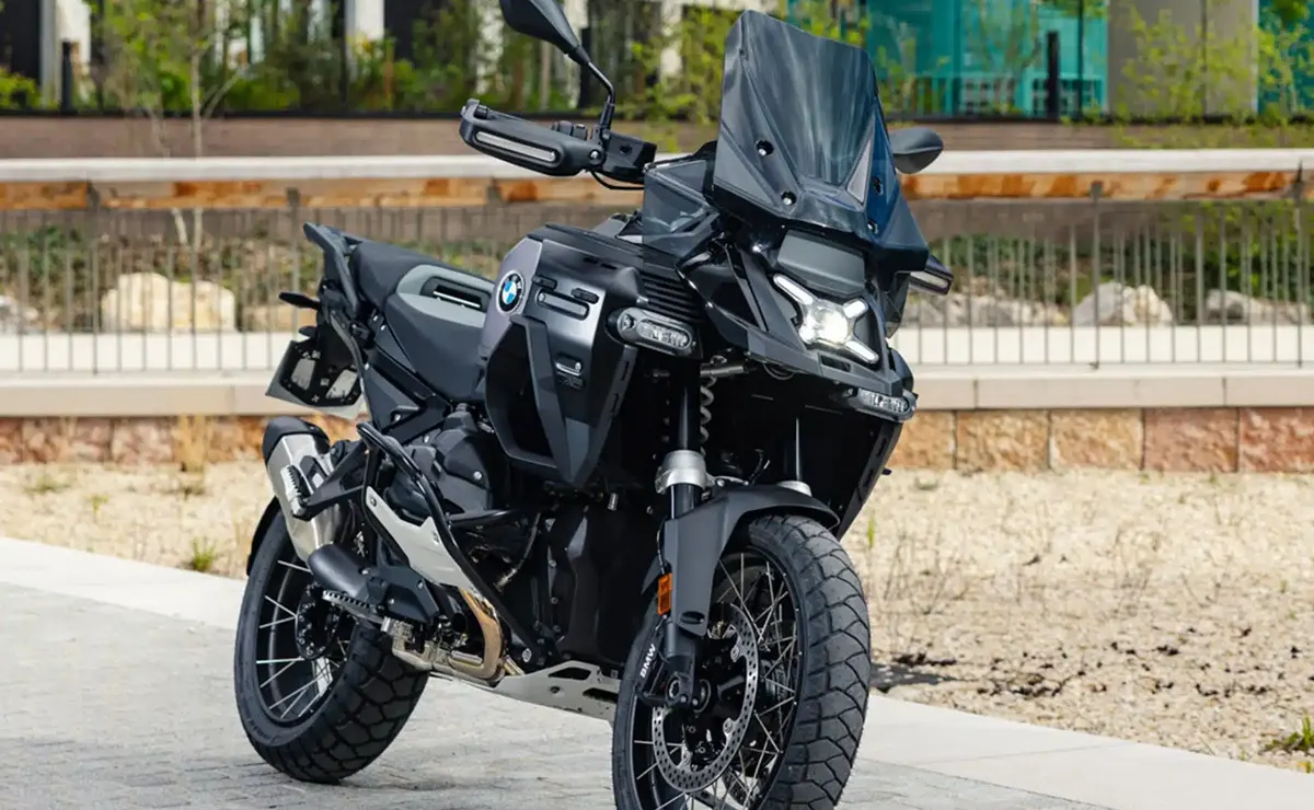 MDP bmw r 1300 gs adventure black 3.jgp La BMW R1300GS Adventure 2026: ¿La Dark Edition que todos estábamos esperando?