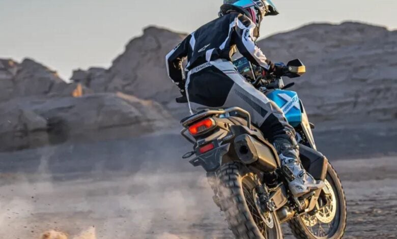 MDP cfmoto 1000 mt x 2 CFMoto 1000MT-X: La Nueva Motocicleta de Aventura que Está Transformando el Mercado Europeo