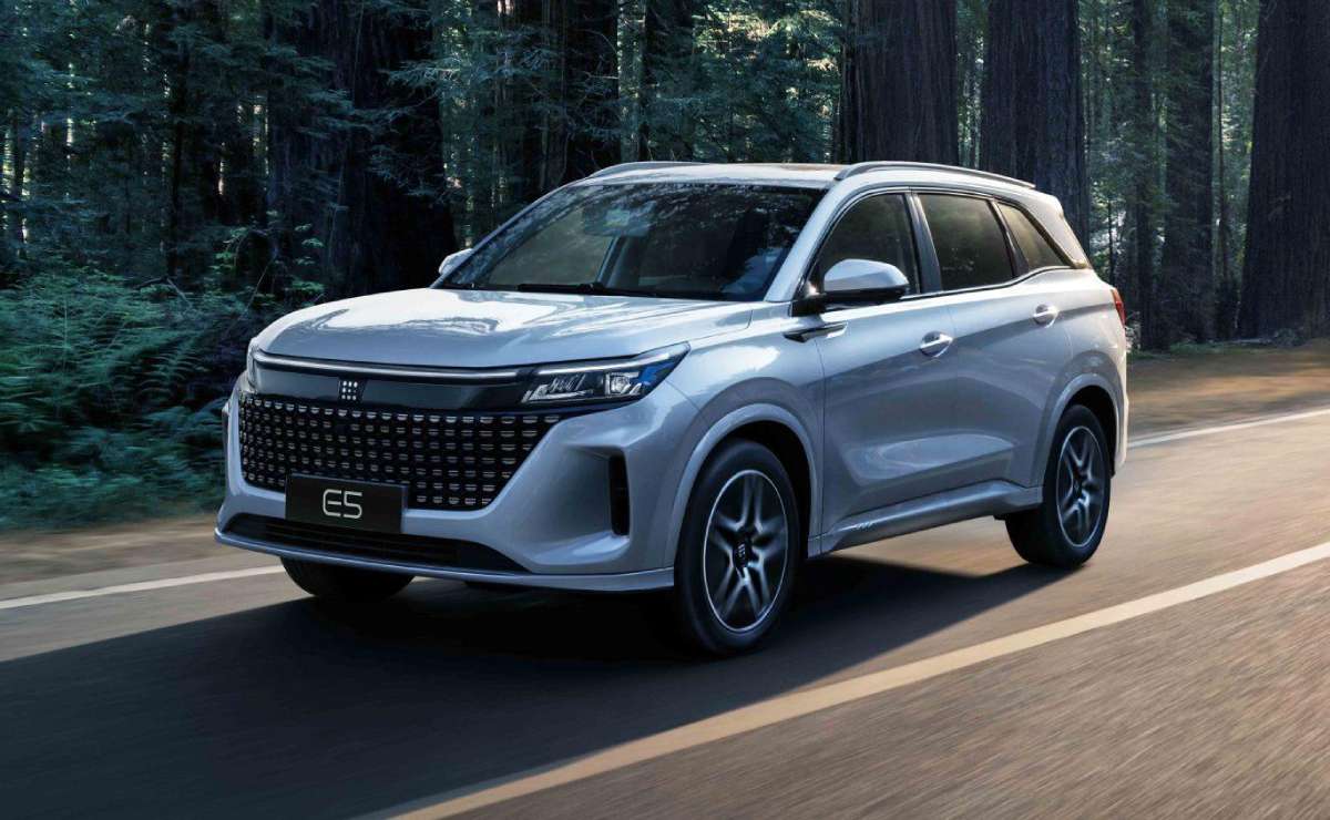MDP dfsk e5 Los SUV chinos para 7 pasajeros que remarcan la tendencia en el mercado