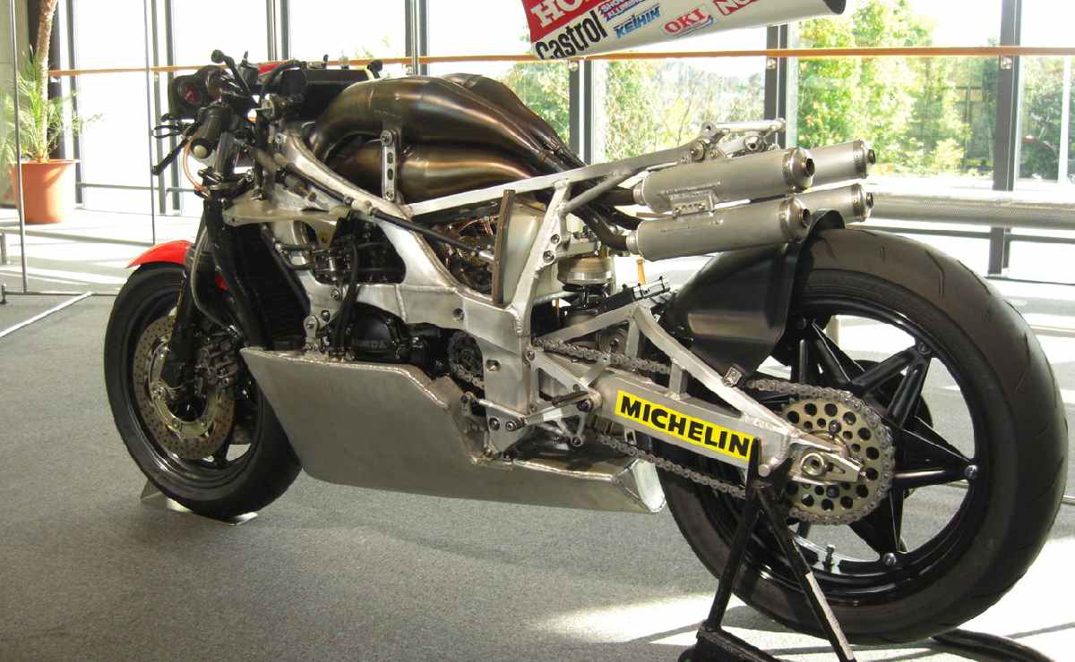 MDP honda nsr 500 1 Honda NSR500: La Moto Que Redefinió Una Era en MotoGP