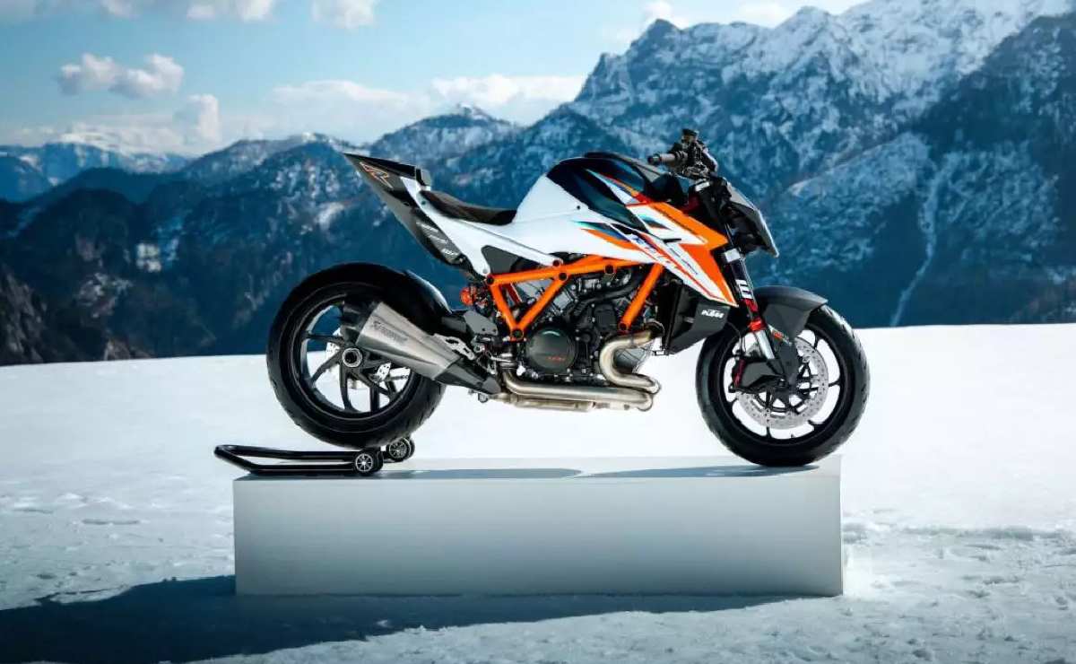 La Revolución del Asfalto: La KTM 1390 Super Duke RR que Promete Redefinir el Mercado Naked MDP ktm 1390 super duke rr 2 La Revolución del Asfalto: La KTM 1390 Super Duke RR que Promete Redefinir el Mercado Naked