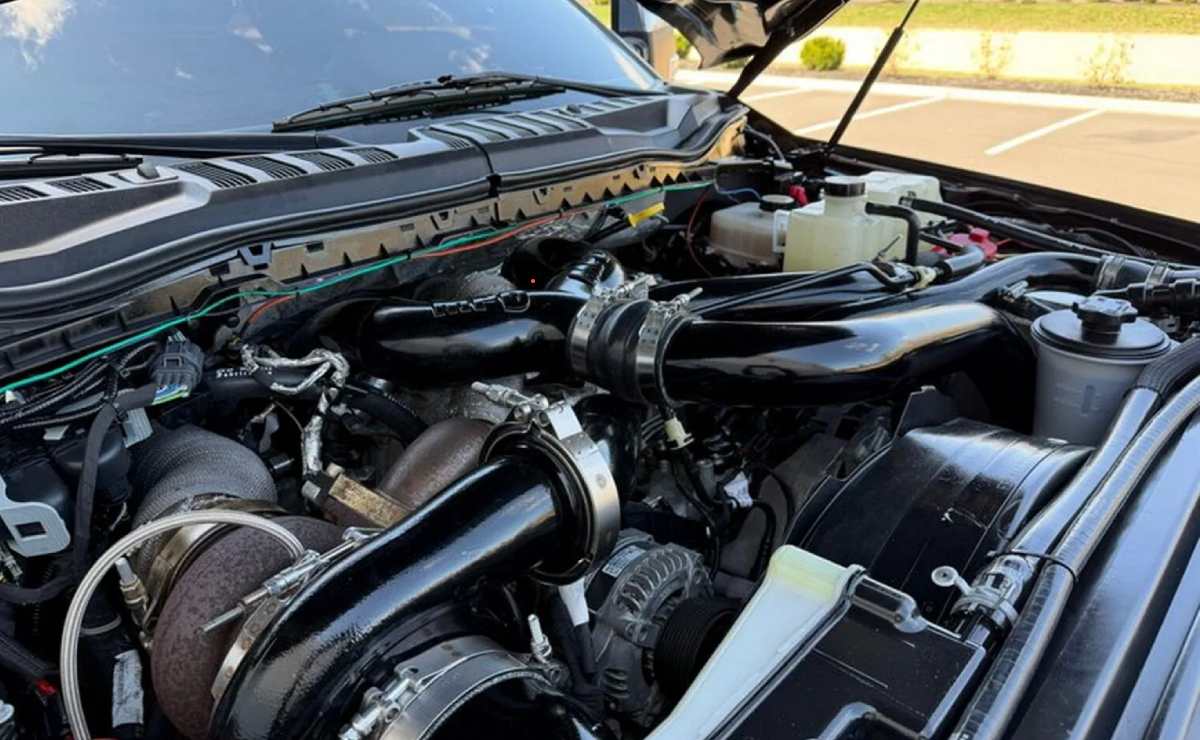 Ford F-450 de Seis Puertas: La Pick Up que Redefine el Lujo y la Capacidad MDP pick up ford f 450 platinum 7 Ford F-450 de Seis Puertas: La Pick Up que Redefine el Lujo y la Capacidad