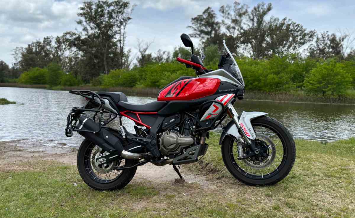 MDP qjmotor srt Kawasaki KLE500: La Nueva Estrella en el Horizonte de las Aventuras en Argentina