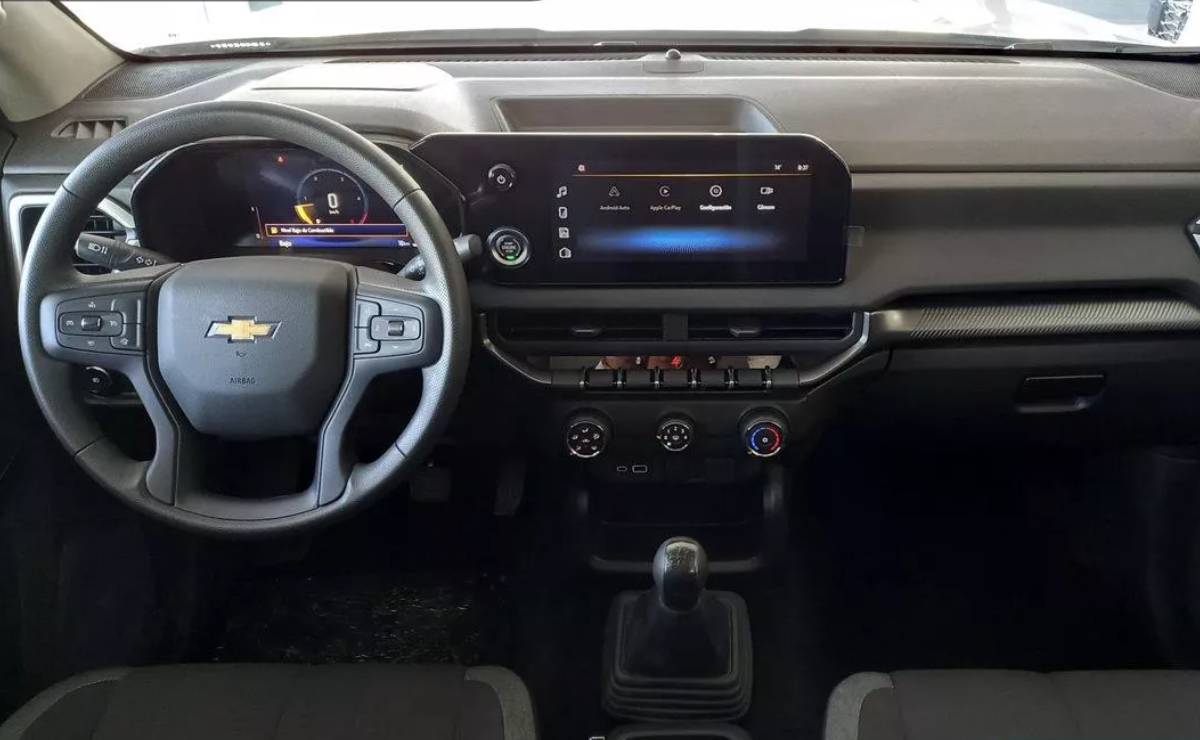 ¿Por Qué La Chevrolet S10 Sigue Siendo una de las Pick Ups Más Esperadas del Mercado? MDP Chevrolet s10 WT interior ¿Por Qué La Chevrolet S10 Sigue Siendo una de las Pick Ups Más Esperadas del Mercado?