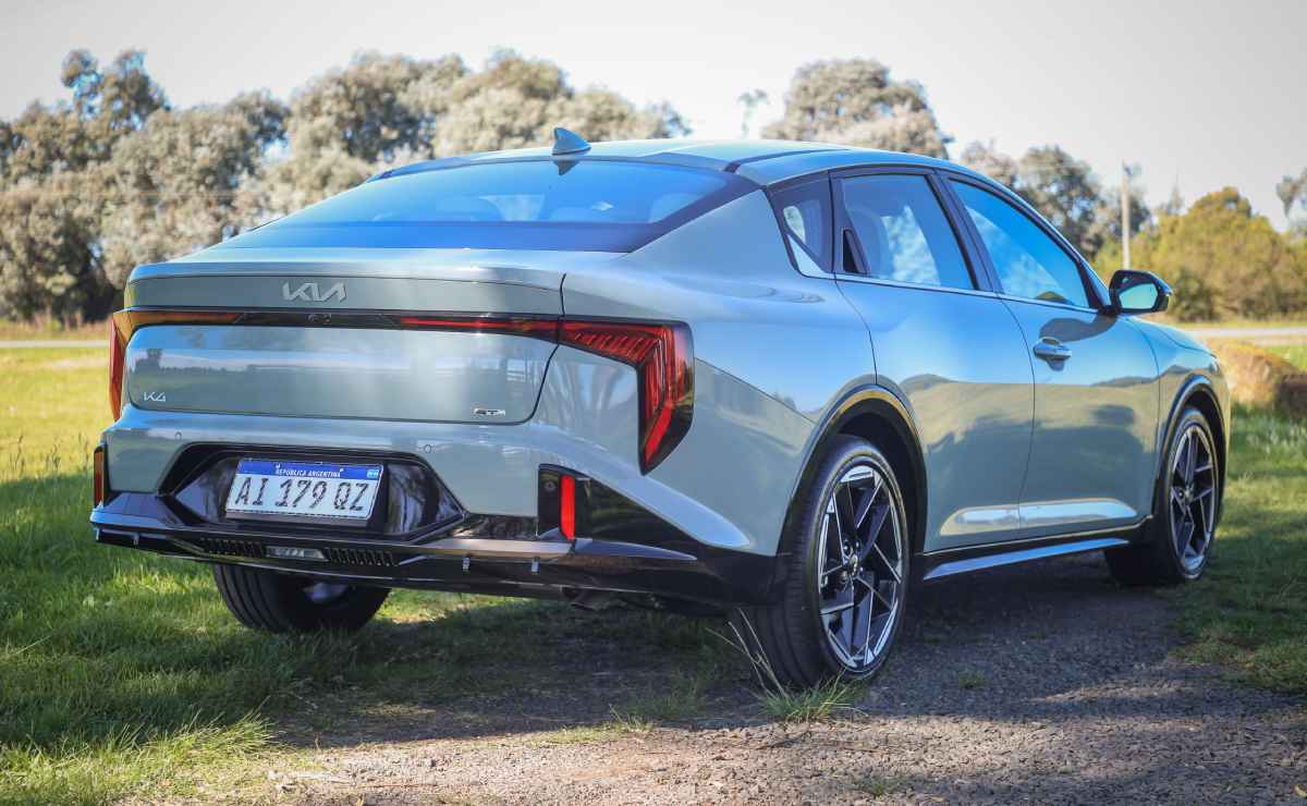 MDP Kia K4 Prueba 3 El Nuevo Kia K4: ¿La Revolución que Necesitábamos en el Segmento Mediano?