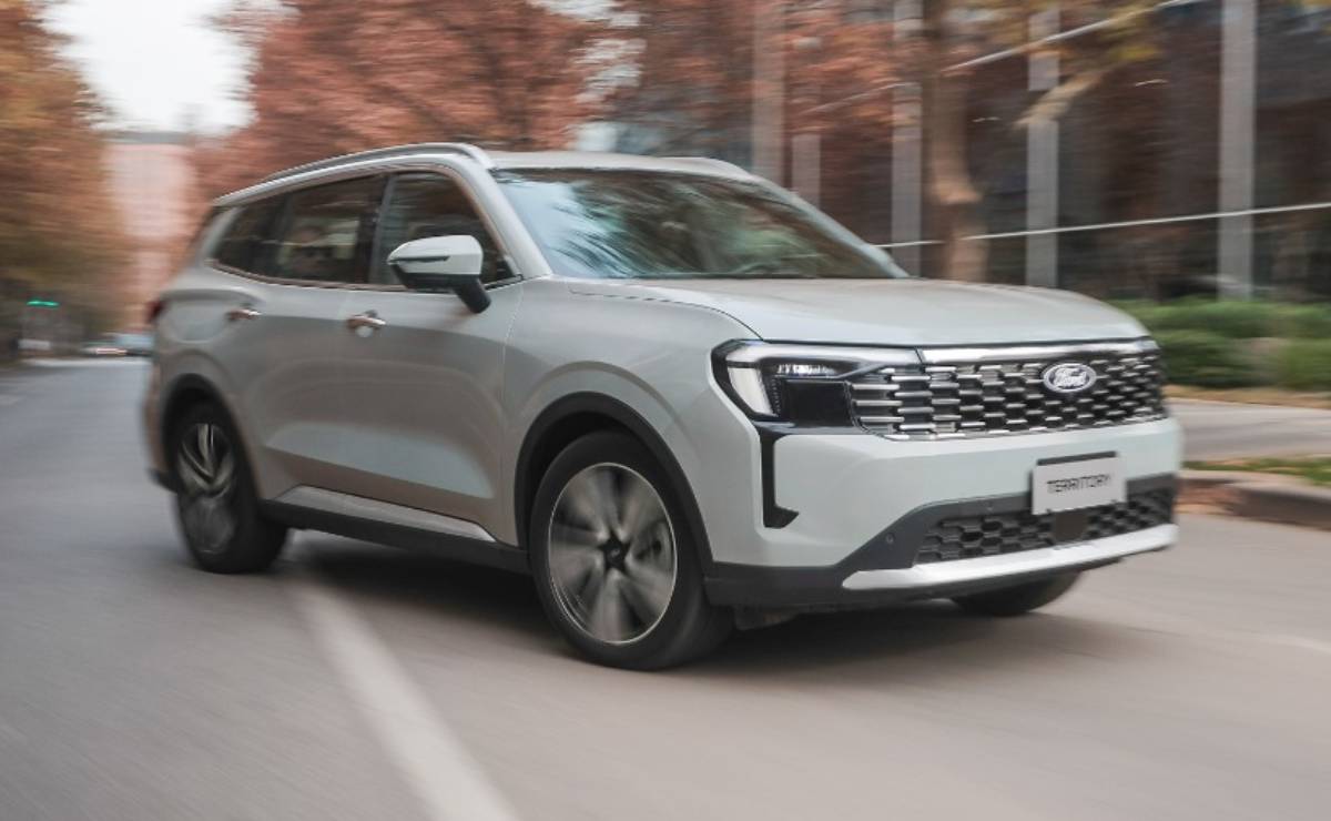 Ford Territory, Toyota Corolla Cross y Volkswagen Taos: ¿Cuál SUV Mediano Elegir en 2026? MDP Nueva Ford Territory lanzamiento accion 1 Ford Territory, Toyota Corolla Cross y Volkswagen Taos: ¿Cuál SUV Mediano Elegir en 2026?