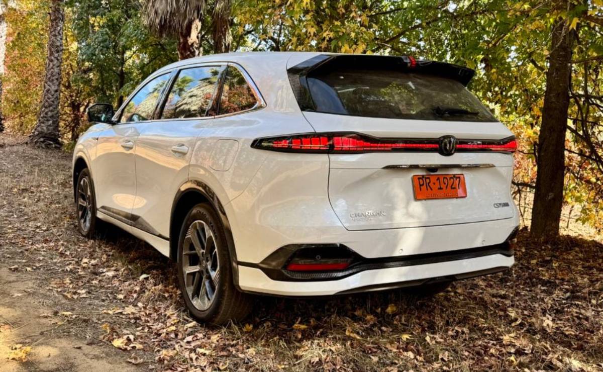 MDP SUV Changan CS75 Plus trasera Changan CS75 Plus: La SUV que revoluciona el mercado chileno