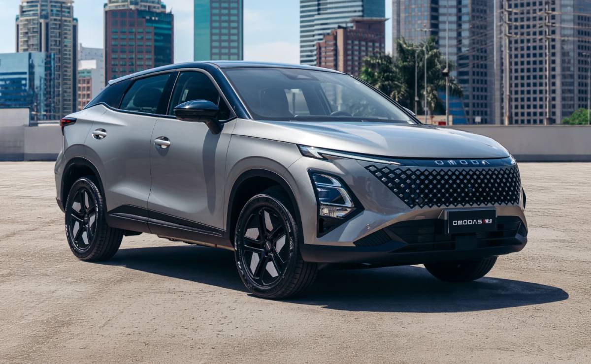 MDP SUV Omoda 5 HEV frente ¿Podrá el Omoda 5 HEV conquistar el mercado de los SUV híbridos en Latinoamérica?