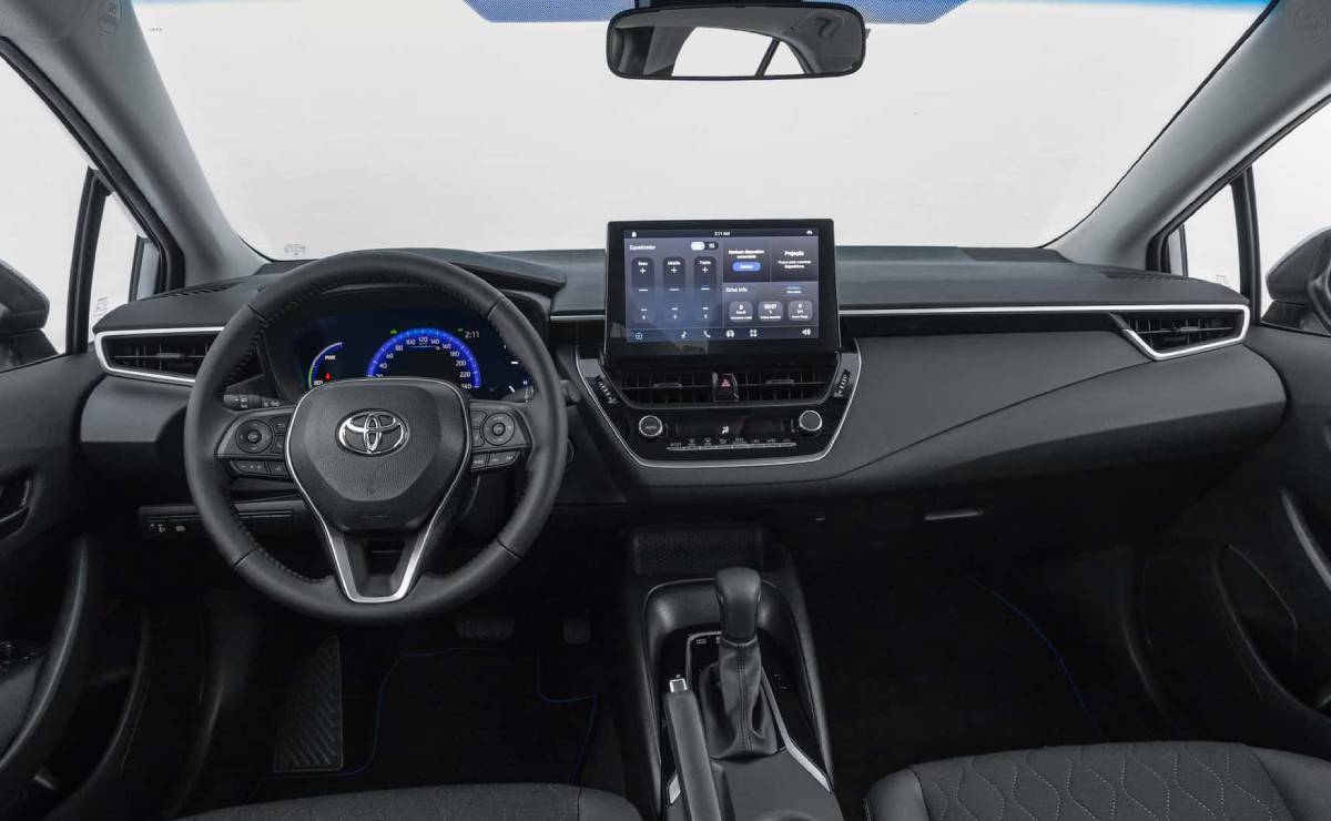 MDP Toyota Corolla GLI Hybrid interior ¿Es el Kia K4 el Nuevo Sedan Mediano Más Esperado?