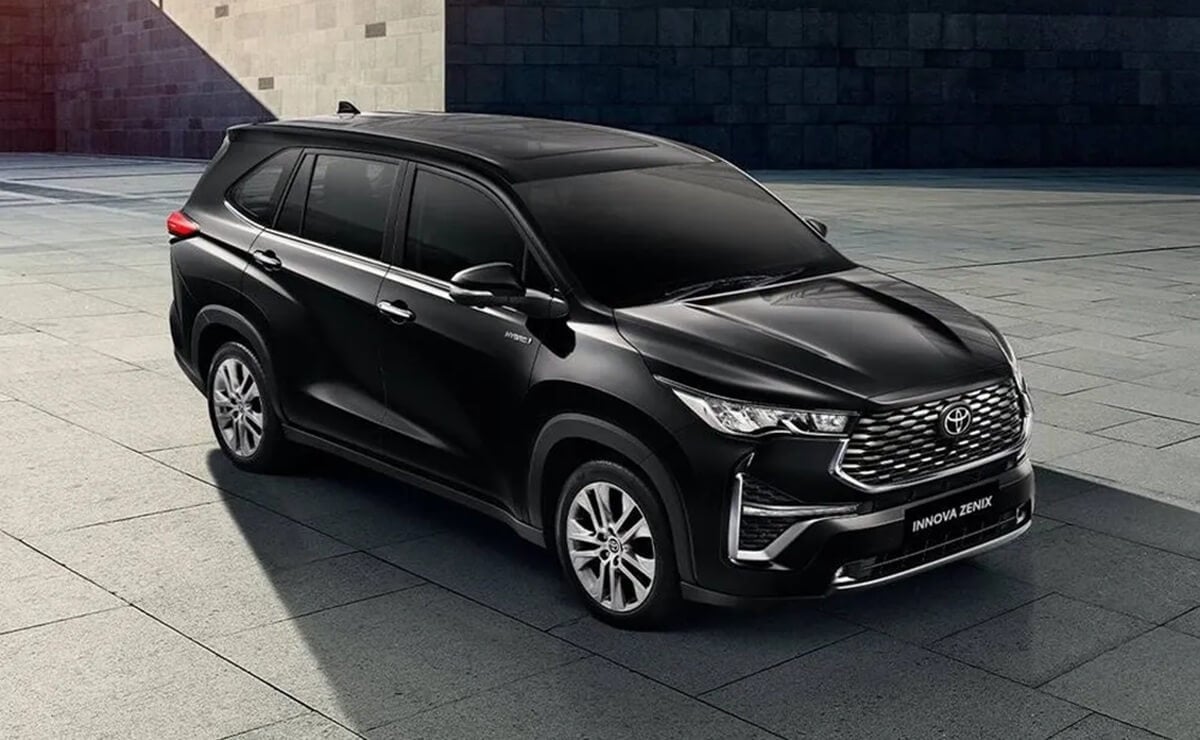 MDP Toyota Innova Toyota Innova Zenix: La Respuesta del Monovolumen a la Era de los SUVs
