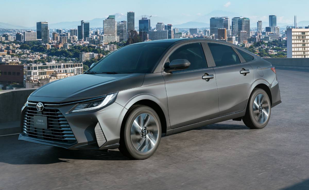 MDP Toyota Yaris sedan accion Nuevo Toyota Yaris Sedán Híbrido: La Evolución Ecológica y Económica que México Esperaba