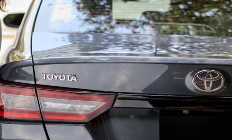 MDP Toyota Yaris sedan teaser cola Nuevo Toyota Yaris Sedán Híbrido: La Evolución Ecológica y Económica que México Esperaba