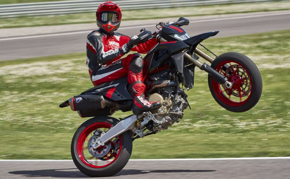 MDP ducati hypermotard mono 698 nera 1 Ducati Hypermotard 698 Mono Nera: La Nueva Joya Monocilíndrica que Deslumbra en Europa