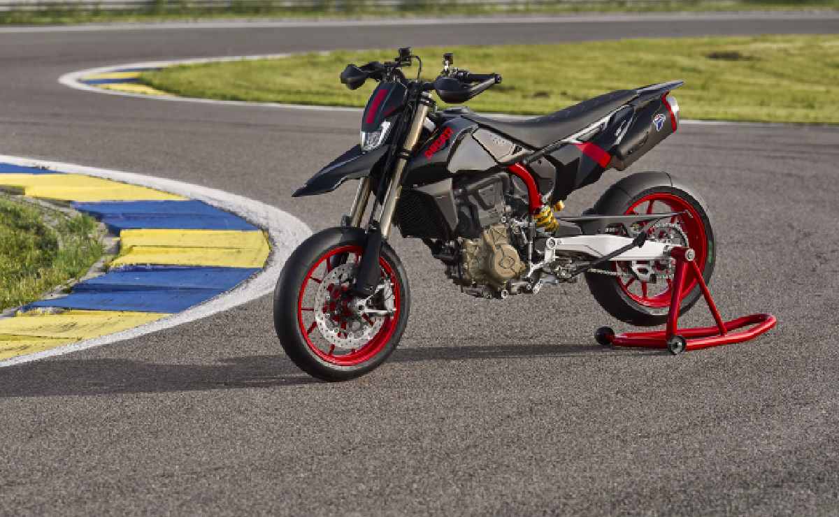 MDP ducati hypermotard mono 698 nera 2 Ducati Hypermotard 698 Mono Nera: La Nueva Joya Monocilíndrica que Deslumbra en Europa